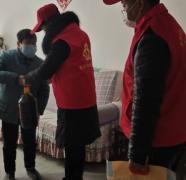 公车公司开展学习雷锋，关爱孤寡老人 志愿服务活动