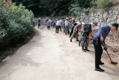 公车公司开展灾后重建志愿服务活动